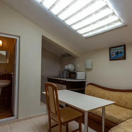 Comfortable 1bedroom With Kitchen In Dafinka Qq アパート ブルガス