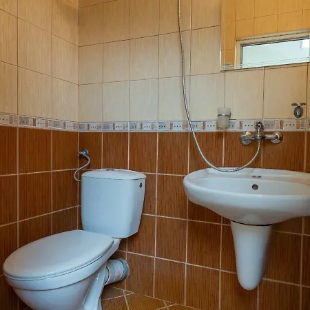 アパート Comfortable 1bedroom With Kitchen In Dafinka Qq ブルガス